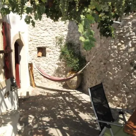Vakantiehuis Traditional House *